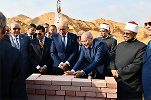 محافظ القاهرة  ووزير الشباب والرياضة يشهدان وضع حجر الأساس لأول مسجد يُنسب لقضاة مصر 