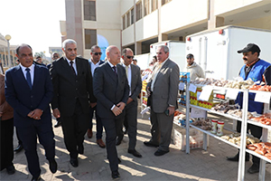 محافظ القاهرة يفتتح معرض السلع الغذائية بالتعاون مع جامعة العاصمة
