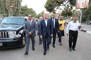 محافظ القاهرة يتفقد اعمال التطوير بحيي دار السلام والبساتين