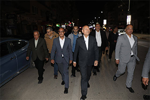 محافظ القاهرة يواصل جولاته لمتابعة تنفيذ قرار مواعيد غلق المحال