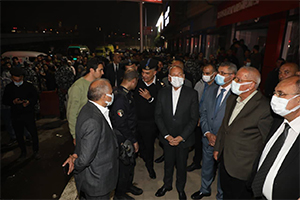 محافظ القاهرة يؤكد على السيطرة على الحريق الذى نشب بمصنع ومخزن للملابس بسرايا القبة